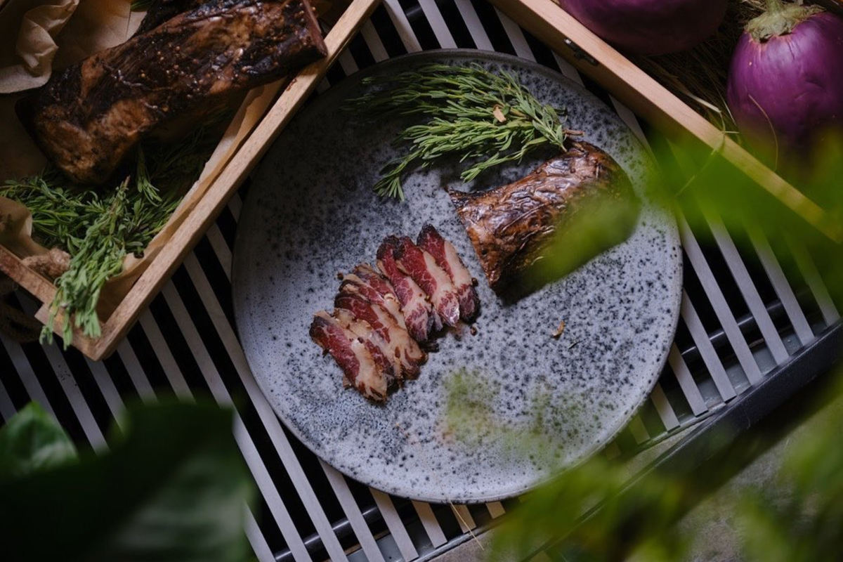 Max’s Beef for Money Max’s Beef for Money