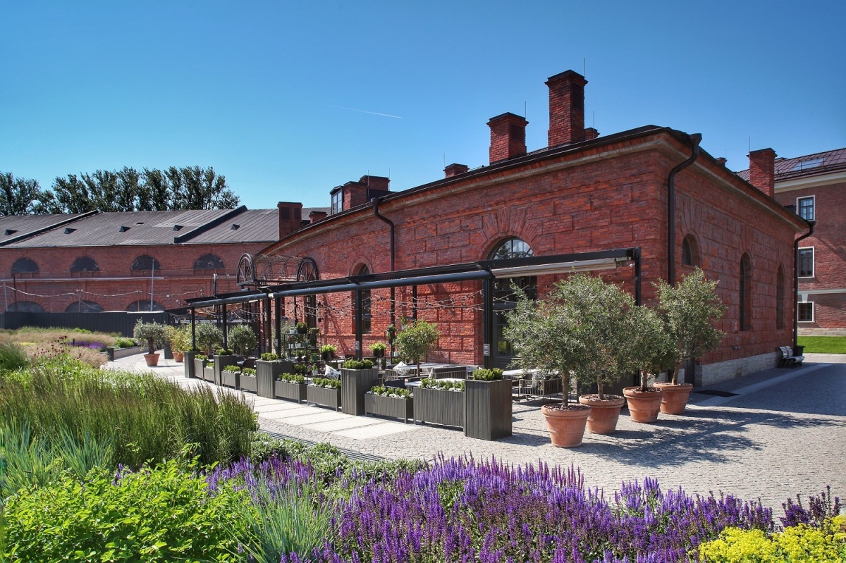 KUZNYAHOUSE KUZNYAHOUSE