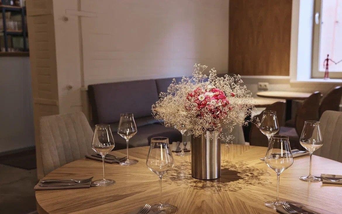 Wine Puppets Wine Puppets