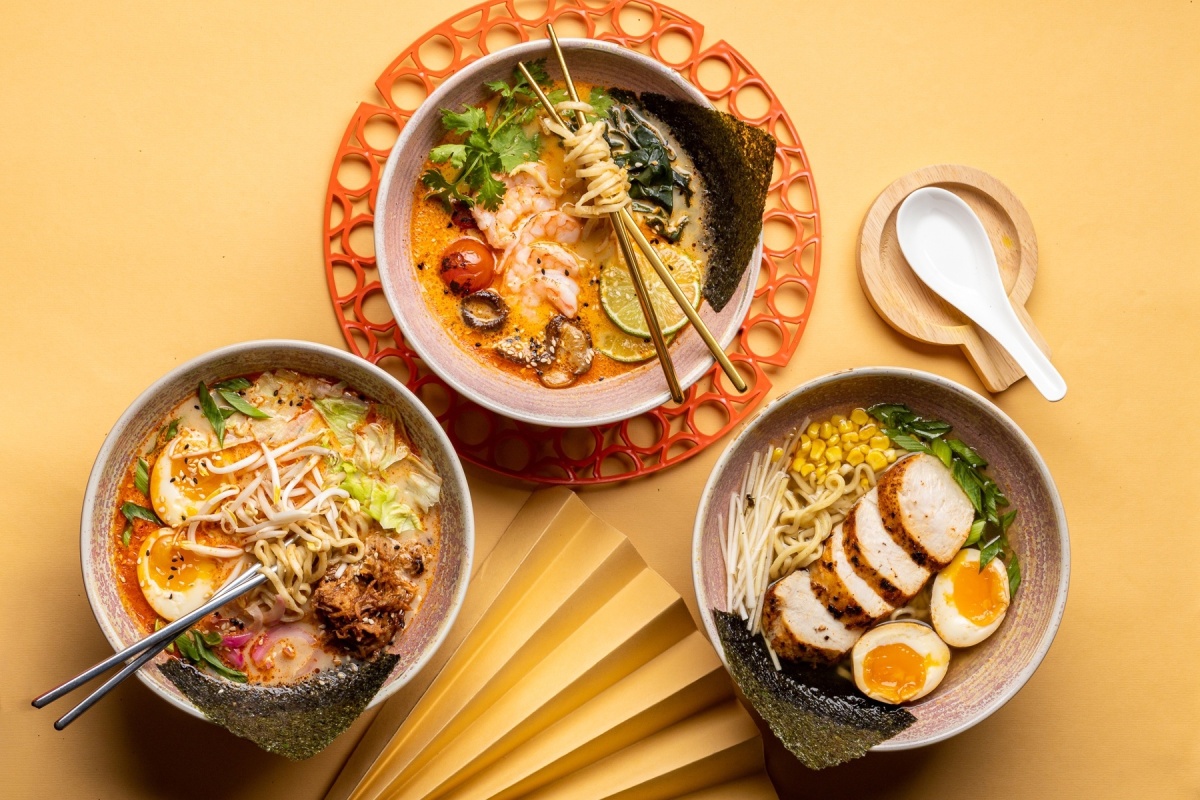 Mr & Mrs Boo Mr & Mrs Boo