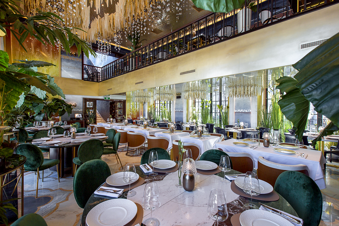 PAVILION ПРУД ПАТРИКИ PAVILION ПРУД ПАТРИКИ