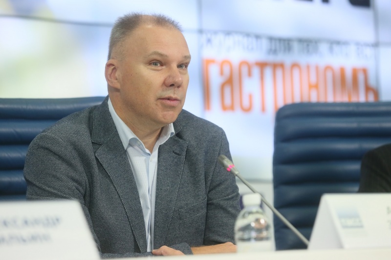 Андрей Захарин