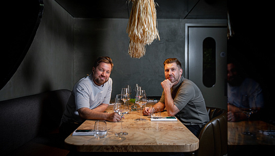 «Нужно запустить мощный денежный поток, а потом как-то отвести себе небольшой ручеек денег!»